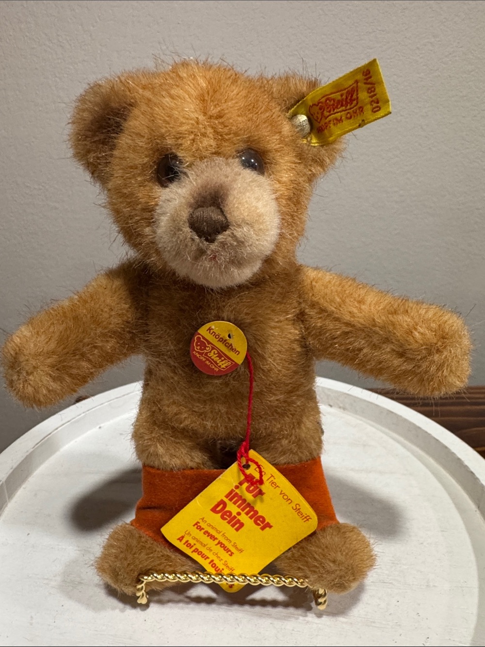 Vintage Steiff “Knopfchen” (Buttons) Teddy Bear Plush with all Tags - 0218/16